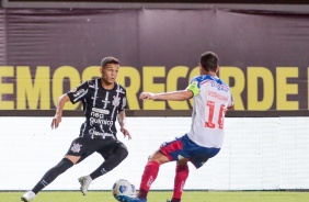 Adson na partida entre Corinthians e Bahia, pelo Brasileiro, em Pituaçu
