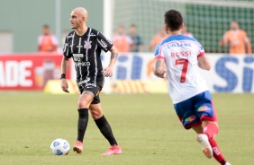 Fábio Santos na partida entre Corinthians e Bahia, pelo Brasileiro, em Pituaçu