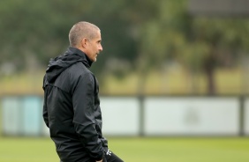 Sylvinho durante ltimo treino do Corinthians antes do duelo contra o Bahia