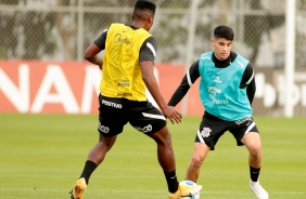 ngelo Araos durante treino do Corinthians no CT Dr. Joaquim Grava