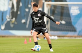 ngelo Araos durante treino do Corinthians no CT Dr. Joaquim Grava