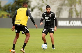 Bruno Mndez durante treino do Corinthians no CT Dr. Joaquim Grava