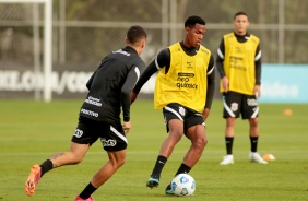 Cau durante treino do Corinthians no CT Dr. Joaquim Grava