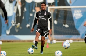 Cau durante treino do Corinthians no CT Dr. Joaquim Grava