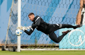 Guilherme durante treino do Corinthians no CT Dr. Joaquim Grava