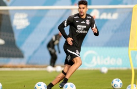 Lo Santos durante treino do Corinthians no CT Dr. Joaquim Grava