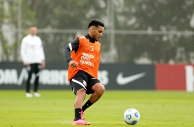Luan Vitor durante treinamento do Corinthians em preparao para duelo contra o Sport
