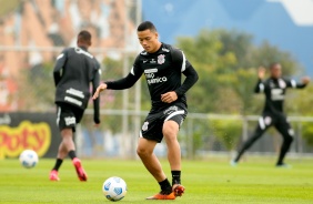 Mandaca durante treinamento do Corinthians em preparao para duelo contra o Sport