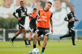 Thiaguinho durante treinamento do Corinthians em preparao para duelo contra o Sport