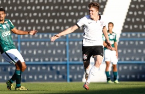 Matheus Melo no jogo entre Corinthians e Coritiba pelo Campeonato Brasileiro de Aspirantes 2021