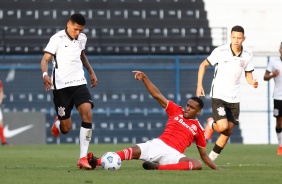 Antony no empate entre Corinthians e Internacional, pelo Brasileiro Sub-20