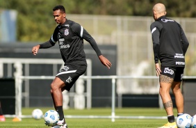 J e Fbio Santos no ltimo treino do Corinthians antes do jogo contra o Fluminense