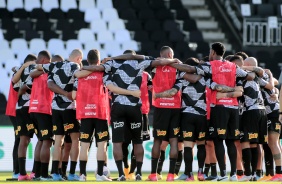 Elenco do Corinthians reunido antes da partida contra o Fluminense, vlida pelo Brasileiro