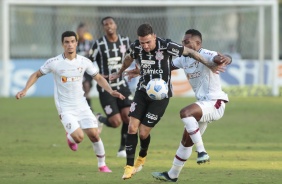 Gustavo Silva durante a partida contra o Fluminense, válida pelo Brasileirão