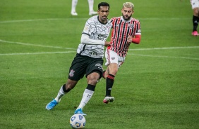 J durante partida entre Corinthians e So Paulo, na Neo Qumica Arena