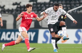 Atacante J durante a partida entre Corinthians e Internacional, pelo Brasileiro