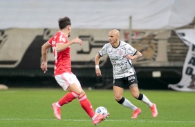 Fbio Santos durante a partida entre Corinthians e Internacional, vlida pelo Brasileiro