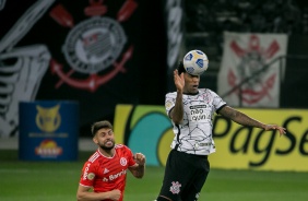 Gil durante partida entre Corinthians e Internacional, pelo Brasileirão