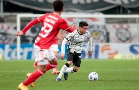 Roni iniciou como titular na partida entre Corinthians e Internacional