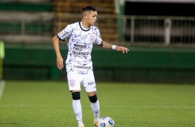 Adson durante jogo entre Corinthians e Chapecoense, na Arena Cond, pelo Brasileiro