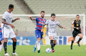 Fagner durante jogo entre Corinthians e Fortaleza, no Castelo, pelo Campeonato Brasileiro