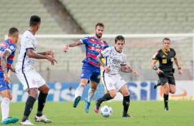 Fagner durante jogo entre Corinthians e Fortaleza, no Castelo, pelo Campeonato Brasileiro