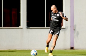 Lateral Fbio Santos durante penltimo treino do Corinthians antes do jogo contra o Atltico-MG