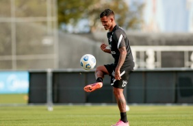 Marquinhos durante treinamento no CT Dr. Joaquim Grava