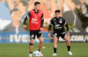 Mateus Vital e Fagner durante treinamento no CT Dr. Joaquim Grava