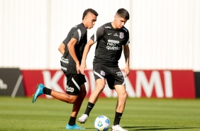 Victor Cantillo e ngelo Araos durante penltimo treino do Corinthians antes do jogo contra o Atlti