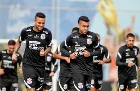 Luan e Cantillo durante ltimo treino antes do jogo entre Corinthians e Atltico-MG