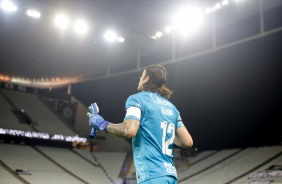 Cássio durante partida entre Corinthians e Atlético-MG, pelo Brasileiro