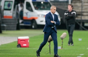Técnico Sylvinho durante partida entre Corinthians e Atlético-MG, pelo Brasileiro