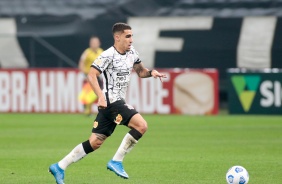 Volante Gabriel durante partida entre Corinthians e Atlético-MG, pelo Brasileiro
