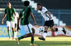 Riquelme durante o duelo entre Corinthians e América-MG, pelo Brasileirão Sub-20