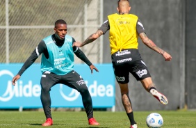 Xavier durante o treino do Corinthians no CT Joaquim Grava