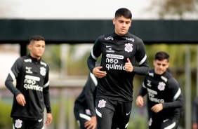 ngelo Araos durante treino no CT Dr. Joaquim Grava