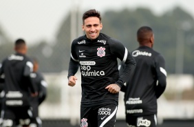 Gustavo Silva durante treino no CT Dr. Joaquim Grava