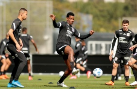 Joo Victor e Gil durante treino no CT Dr. Joaquim Grava