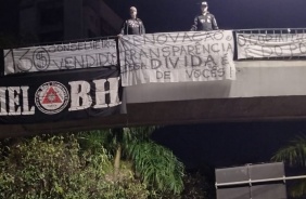 Protestos da torcida se espalharam pelo Brasil e pelo mundo nesta quarta-feira