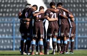 Elenco reunido durante jogo entre Corinthians e Ava, pelo Brasileiro de Aspirantes