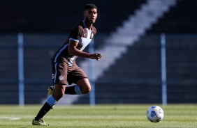 John Lessa durante jogo entre Corinthians e Ava, pelo Brasileiro de Aspirantes