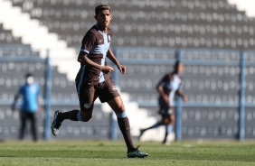 Matheus Matias durante jogo entre Corinthians e Avaí, pelo Brasileiro de Aspirantes