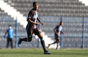 Matheus Matias durante jogo entre Corinthians e Ava, pelo Brasileiro de Aspirantes