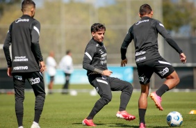 Fagner durante treinamento do Corinthians no CT Dr. Joaquim Grava