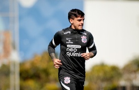 Fagner durante treinamento do Corinthians no CT Dr. Joaquim Grava