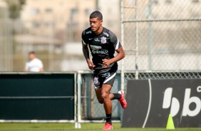 Lo Natel durante treinamento do Corinthians no CT Dr. Joaquim Grava