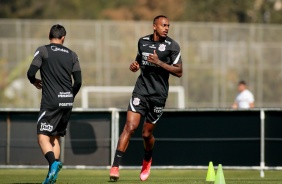 Raul Gustavo durante treinamento do Corinthians no CT Dr. Joaquim Grava