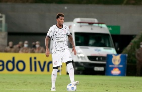 Zagueiro Gil durante partida contra o Cuiabá pela 13ª rodada do Campeonato Brasileiro