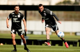 Giuliano e Luan durante treino preparatrio do Corinthians para duelo diante o Flamengo